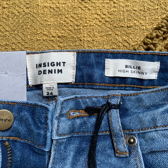 NWT Insight high rise jeans with knee rips - Picture 4 of 11